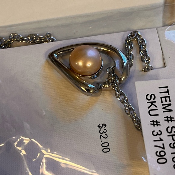 Genuine 8mm Fresh Water Pearl Silver Tone Heart Pendant 18" Adjustable Rope - Picture 4 of 8